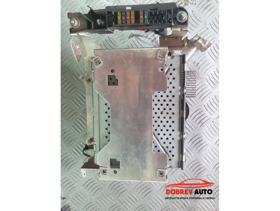 Радио за Audi A8 D3 4.2 FSI Long