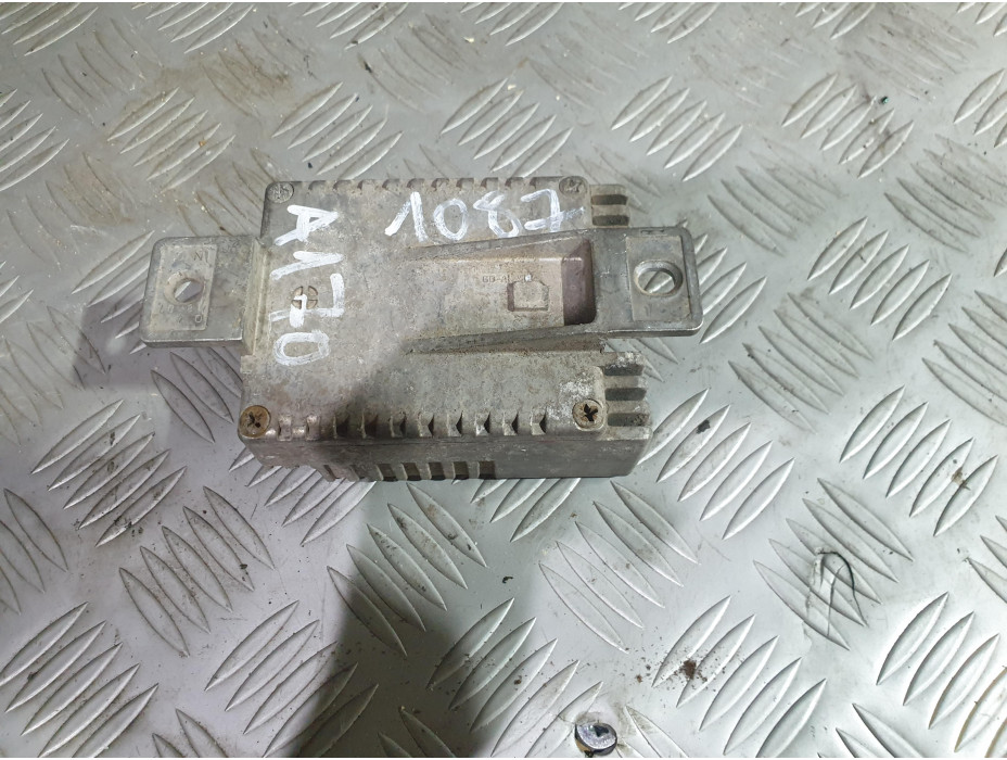 Реле за електрическа перка за Мерцедес А 170 W168 / Mercedes A 170 W168 Реле за електрическа перка за Мерцедес А 170 W168 / Mercedes A 170 W168