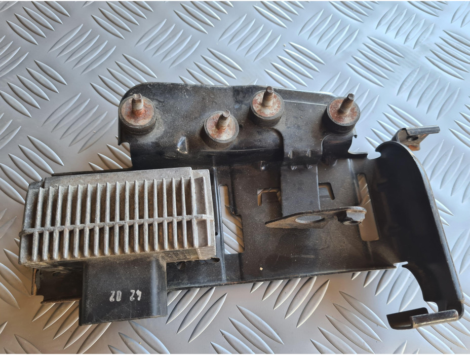 Реле за свещи за Opel Astra G 2.2D Реле за свещи за Opel Astra G 2.2D