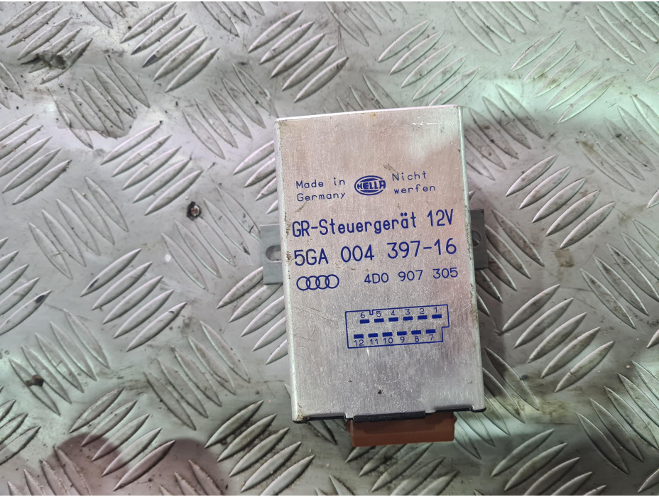 Реле - темпомат за Audi A6 C5 2.4 i Automat Sedan Реле - темпомат за Audi A6 C5 2.4 i Automat Sedan