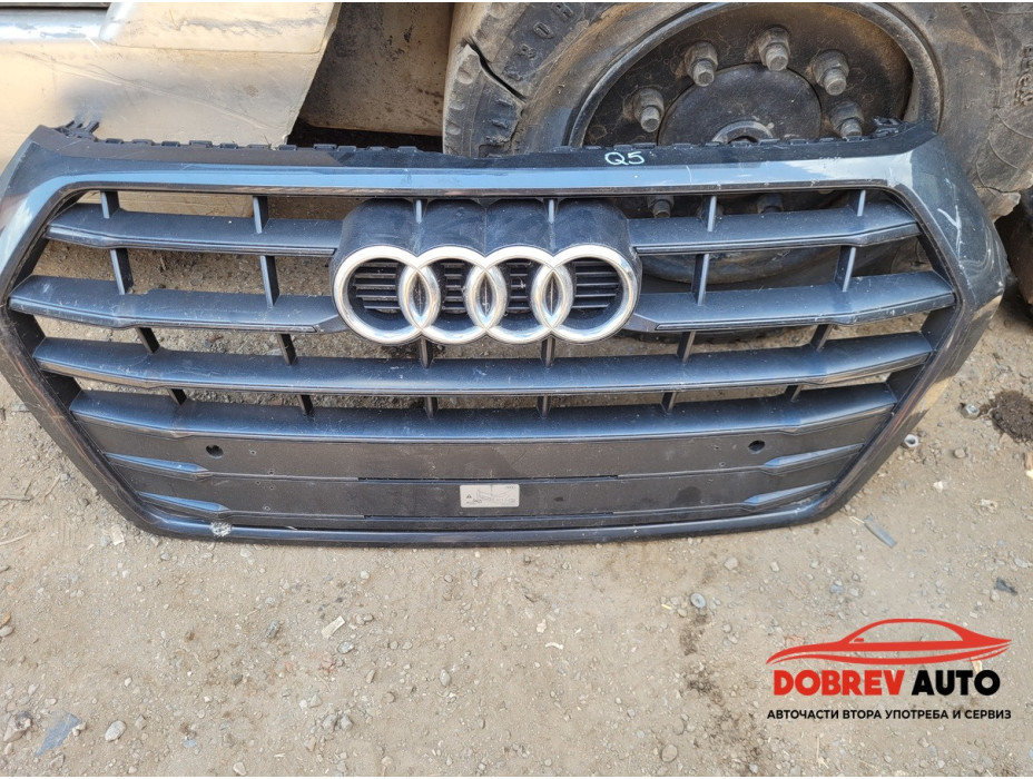 Решетка предна броня (с забележки) за Audi Q5 8R Решетка предна броня (с забележки) за Audi Q5 8R