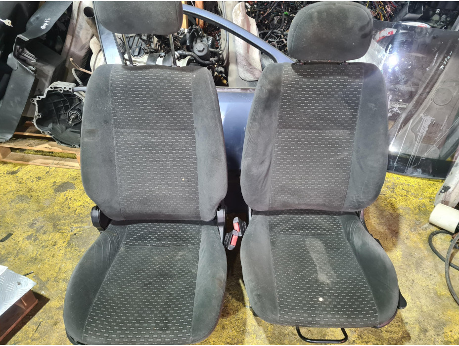 Седалки - 7 места за Opel Zafira A 2.2 i 147 к.с. Седалки - 7 места за Opel Zafira A 2.2 i 147 к.с.