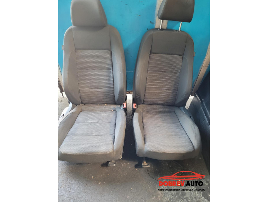 Седалки за VW Golf V 2.0 TDI 4 motion Седалки за VW Golf V 2.0 TDI 4 motion