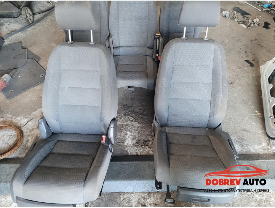 Седалки за VW Touran 1T