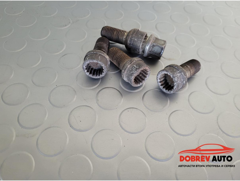 Секретни болтове за VW Passat B6 2.0 TDI BKP Sedan Секретни болтове за VW Passat B6 2.0 TDI BKP Sedan