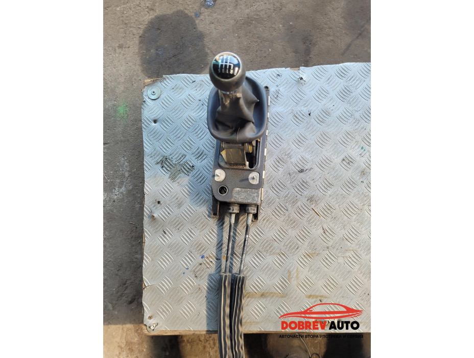 Скоростен лост за VW Touran 1T1 2.0 TDI Скоростен лост за VW Touran 1T1 2.0 TDI