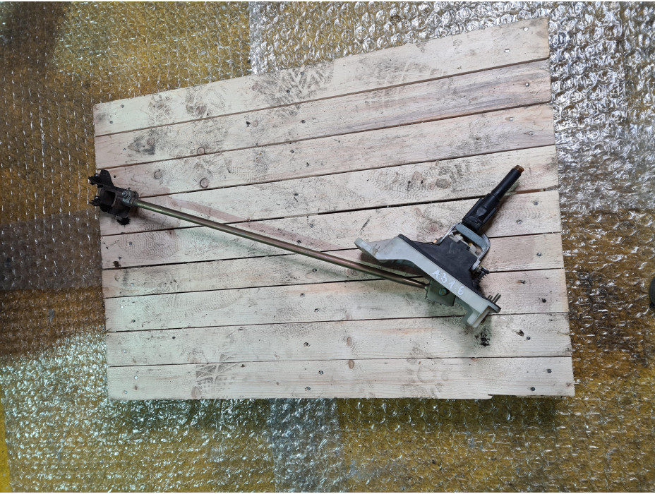 Скоростен лост за Ауди А3 8л / Audi A3 8L 1.6i