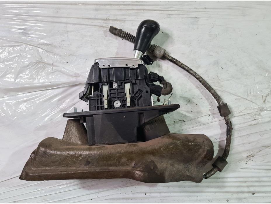 Скоростен лост за Ауди А8 Д3 / Audi A8 D3 4.2 i 335 к.с.