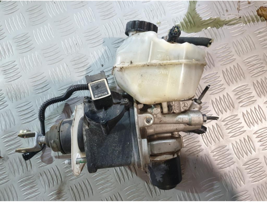 Спирачна помпа за Mercedes E Class W211 2.7CDI, ръчни скорости. Спирачна помпа за Mercedes E Class W211 2.7CDI, ръчни скорости.