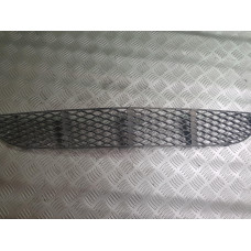 Средна решетка в бронята за Mercedes E Class W211 Classic