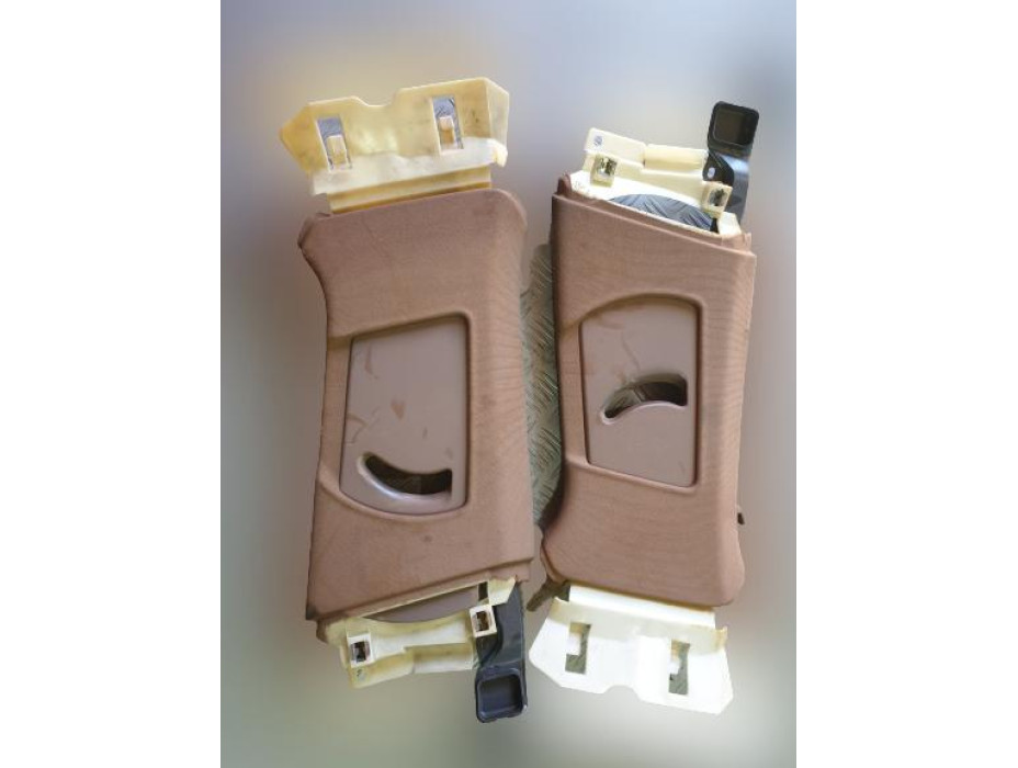 Средни кори за колонки и таван за Audi A8 D3 Средни кори за колонки и таван за Audi A8 D3