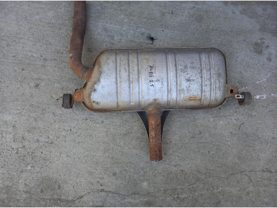 Средно гърне за Audi A4 B5 2.5 TDI Средно гърне за Audi A4 B5 2.5 TDI