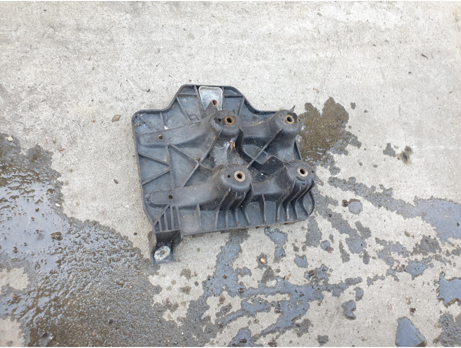 Стойка за акумулатор за Audi A3 8L