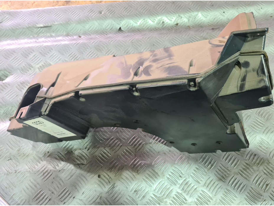 Субуфер за Audi A6 C5 2.4 i Automat Sedan