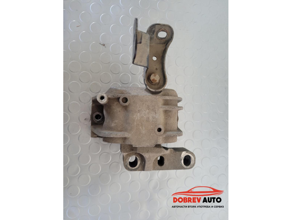 Тампон двигател (десен) за VW Passat B6 2.0 TDI BKP Sedan