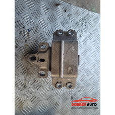 Тампон двигател (ляв) за VW Touran 1T 2.0 TDI Тампон двигател (ляв) за VW Touran 1T 2.0 TDI