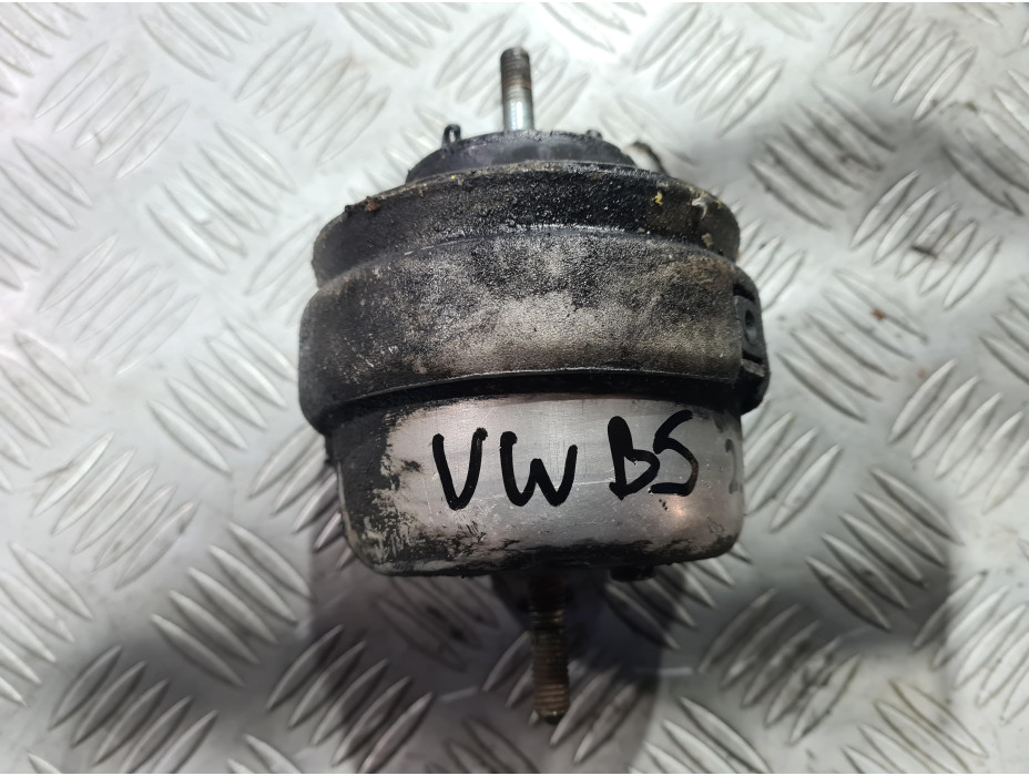 Тампон за двигател за VW Passat B5 2.5 TDI
