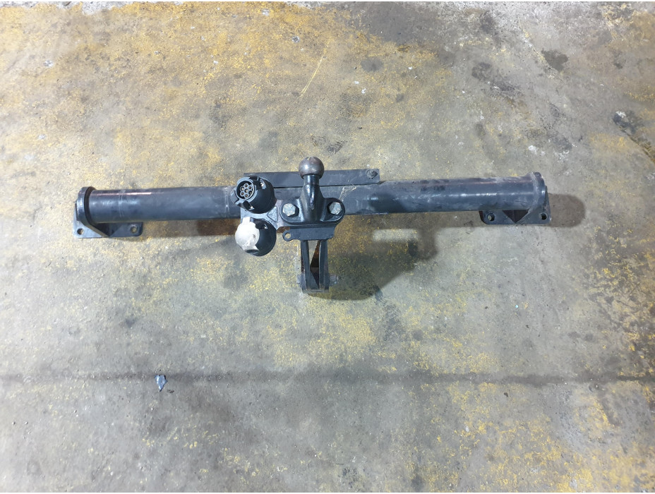 Теглич за Мерцедес Е 320 комби / Mercedes E 320 W211 Теглич за Мерцедес Е 320 комби / Mercedes E 320 W211