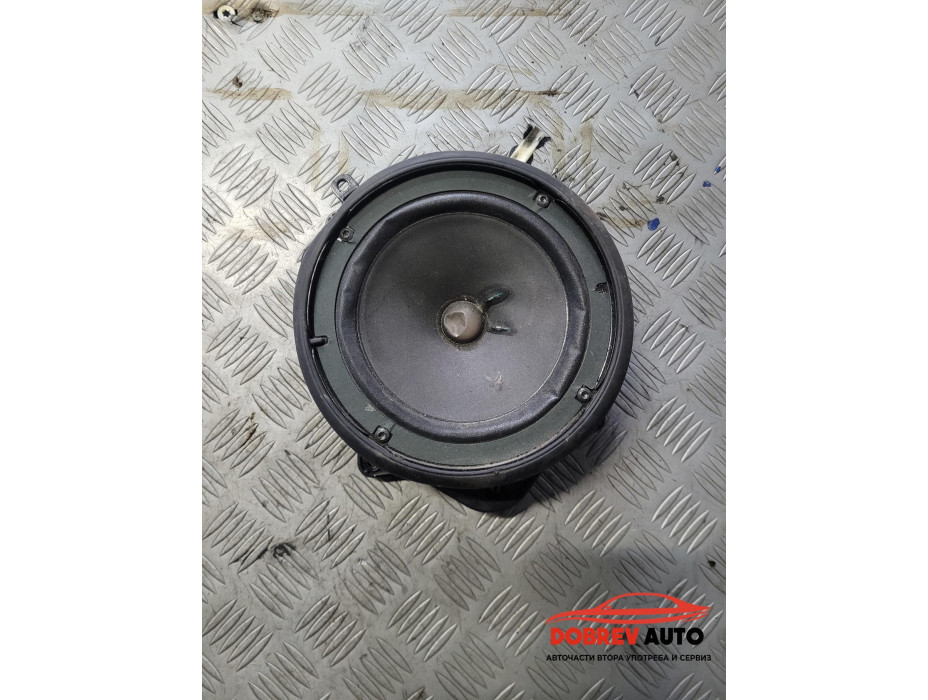 Тонколона задна лява за Audi A8 D3 4.2 TDI Тонколона задна лява за Audi A8 D3 4.2 TDI