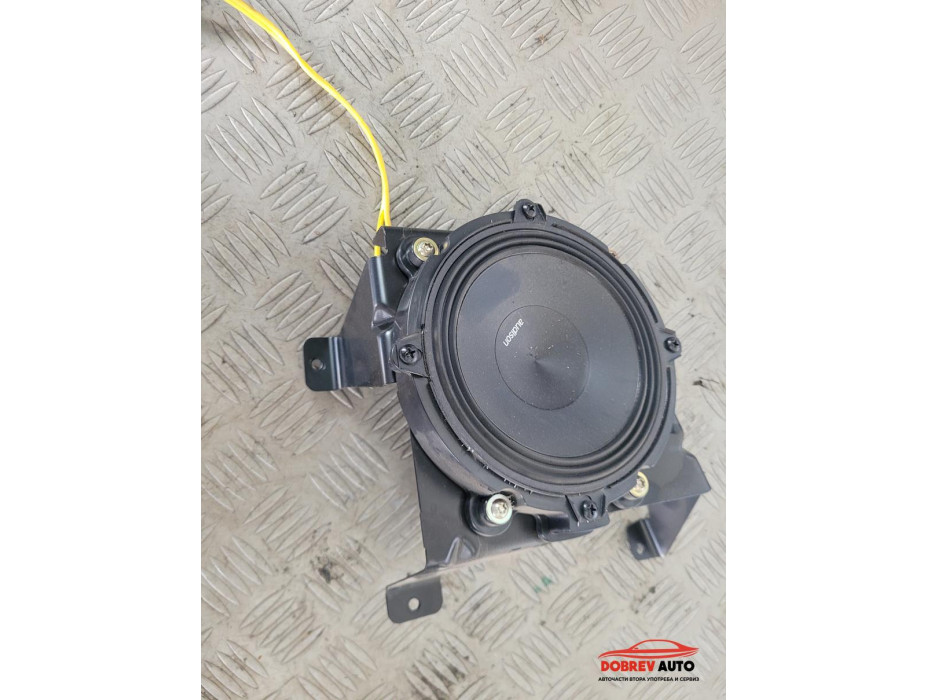 Тонколона (задна лява) за Mercedes Viano W639 Тонколона (задна лява) за Mercedes Viano W639