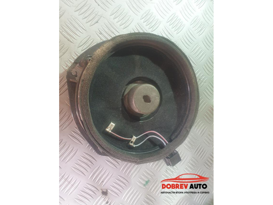 Тонколона (предна лява - Bose) за Audi A8 D3 4.2 FSI Long Тонколона (предна лява - Bose) за Audi A8 D3 4.2 FSI Long