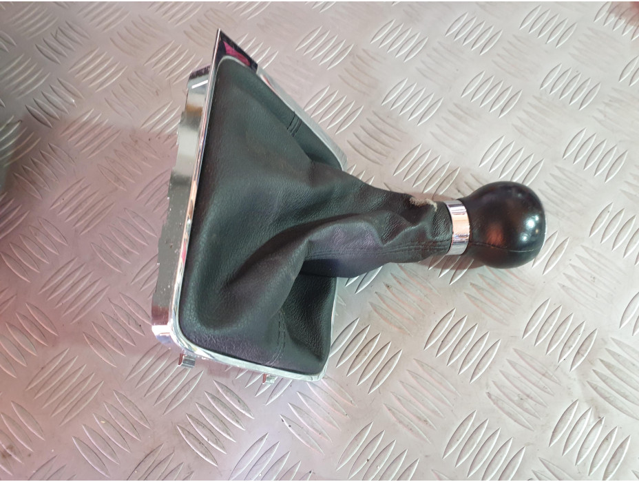 Топка за скоростен лост за VW Passat CC 2.0 TSI Топка за скоростен лост за VW Passat CC 2.0 TSI