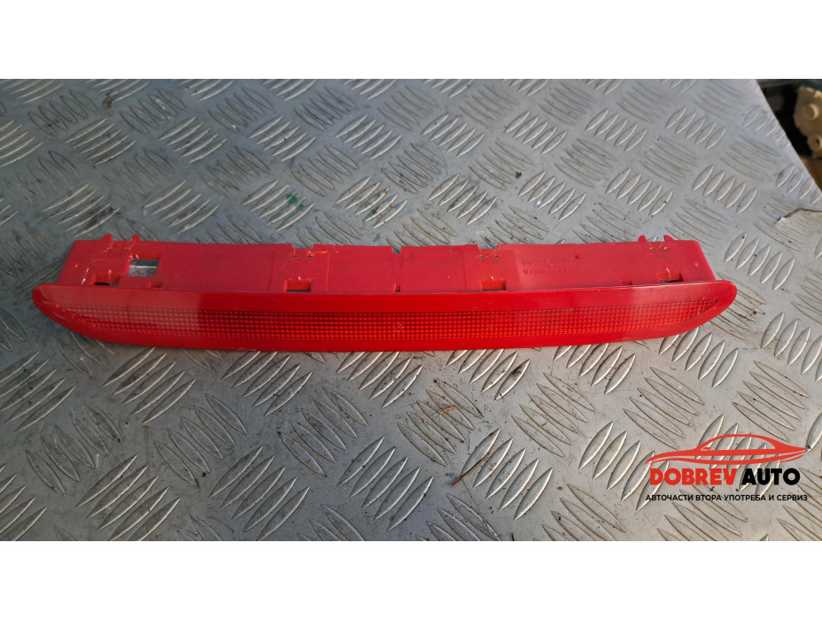 Трети стоп (комби) за VW Passat B7 1.6 TDI