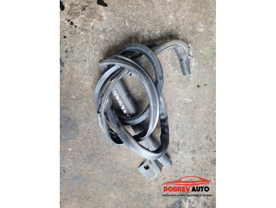 Уплътнение врата (задна лява) за VW CC 2.0 TDI Уплътнение врата (задна лява) за VW CC 2.0 TDI
