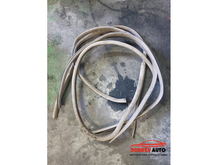 Уплътнение врати Mercedes CLS 500 W219