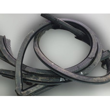 Уплътнение за предна лява врата за Audi A5 8T 2.7TDI Уплътнение за предна лява врата за Audi A5 8T 2.7TDI