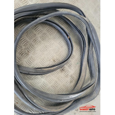 Уплътнение (ляво-странично) за Mercedes Viano W639