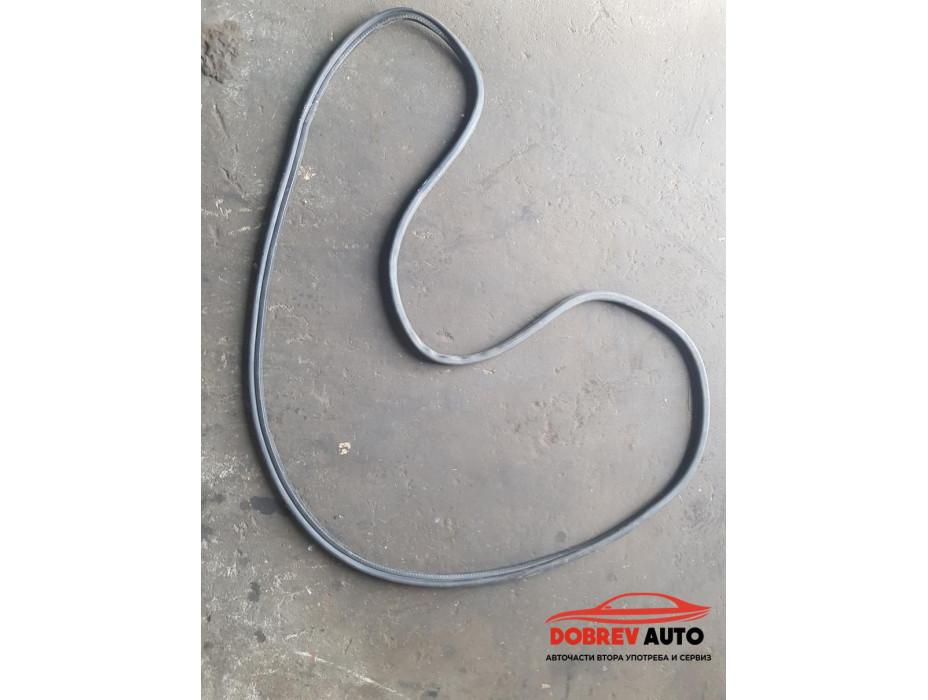 Уплътнение преден капак за Audi A8 D4 Уплътнение преден капак за Audi A8 D4