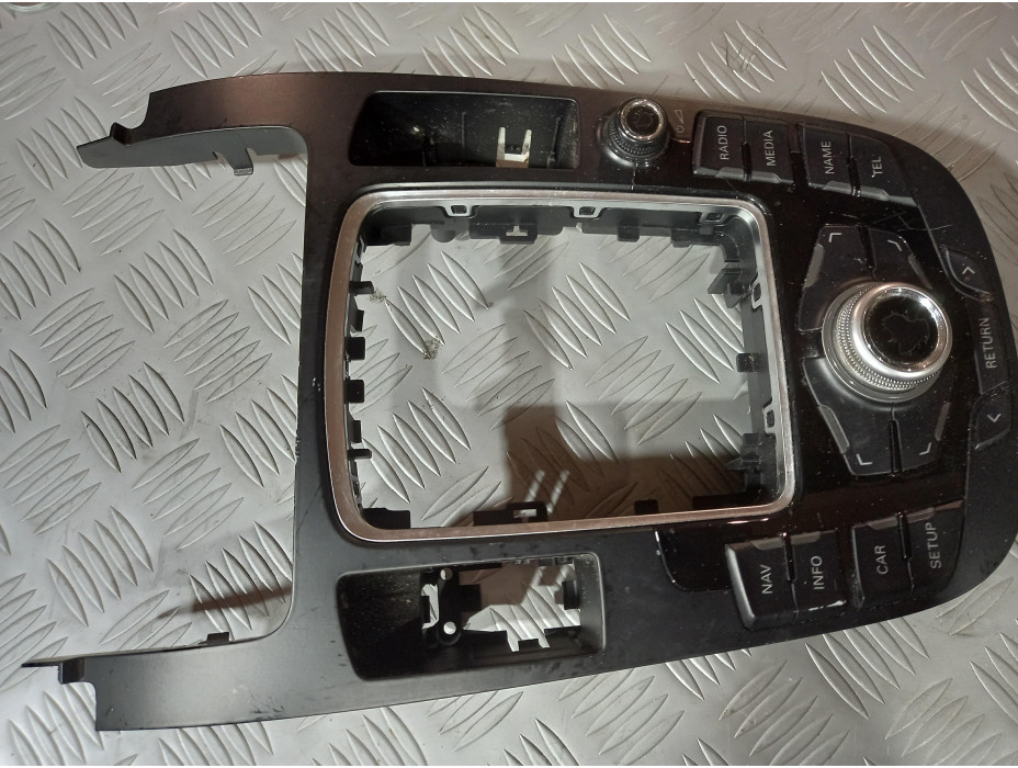 Управление MMI за Audi A4 B8 Управление MMI за Audi A4 B8