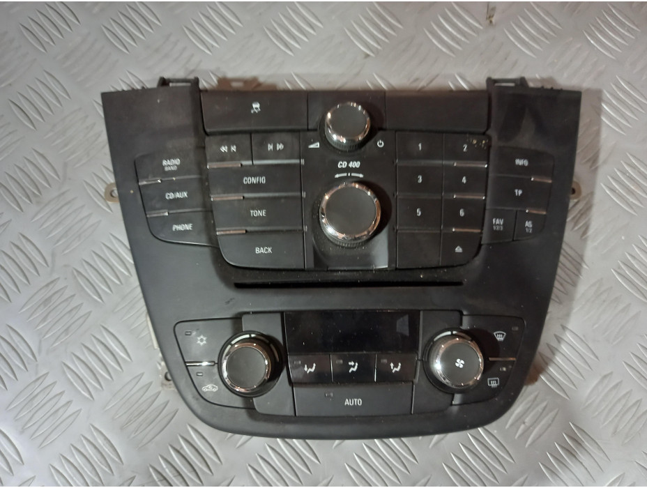 Управление за CD за Opel Insignia A