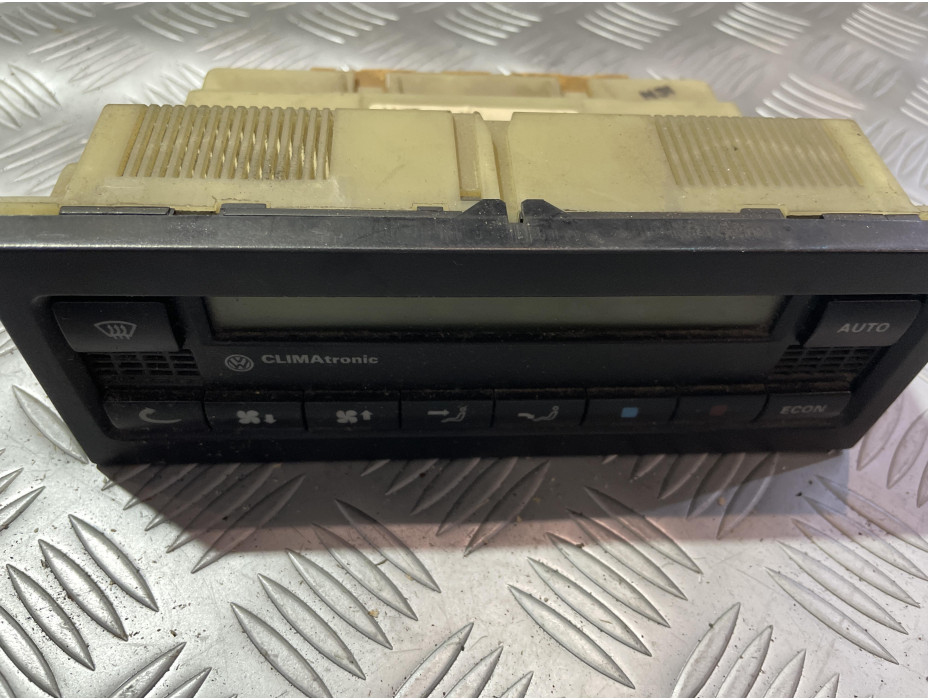 Управление за климатроник за Volkswagen Passat B5