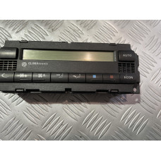 Управление за климатроник за Фолксваген Пасат Б5.5 комби / VW Passat B5.5 2.5 TDI Управление за климатроник за Фолксваген Пасат Б5.5 комби / VW Passat B5.5 2.5 TDI