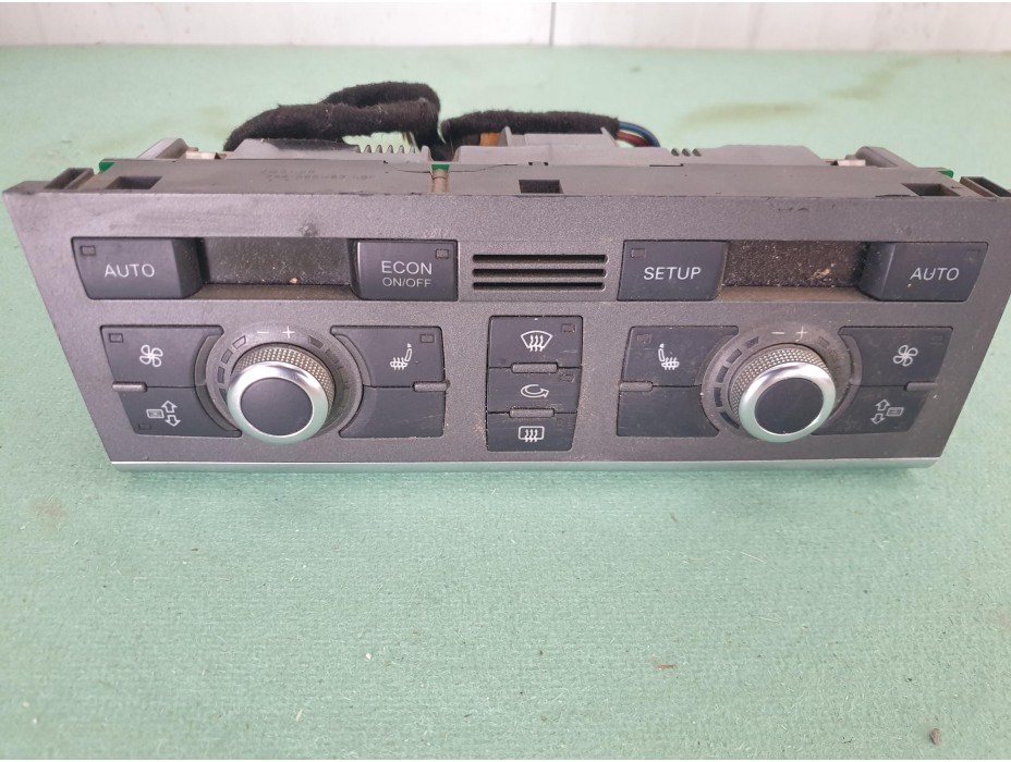 Управление за климатроник с подгрев за Audi A6 C6 Управление за климатроник с подгрев за Audi A6 C6