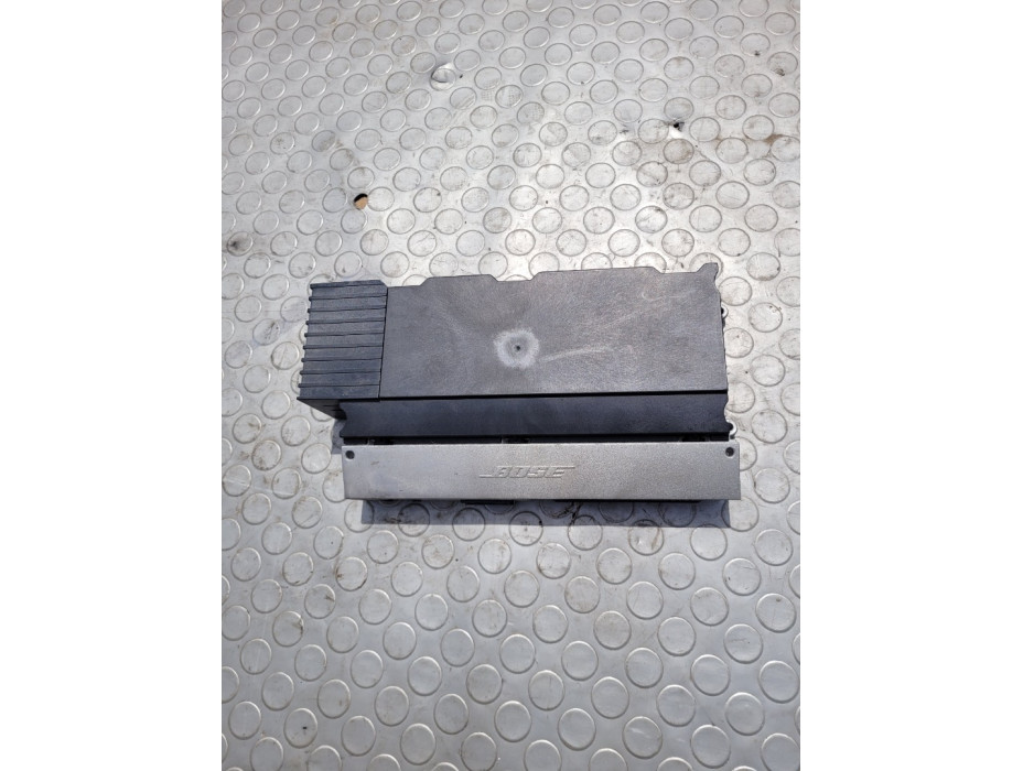 Усилвател BOSE за Audi A6 C6 (4F)
