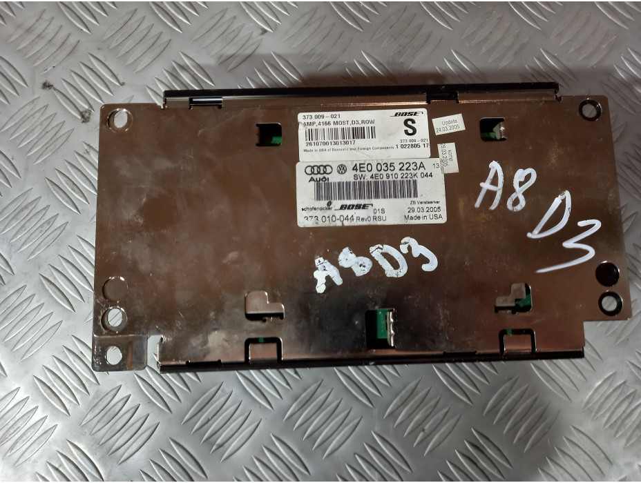 Усилвател Bose за Audi A8 D3 4.2 FS
