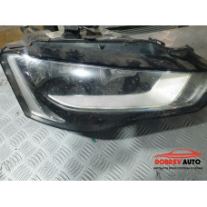 Фар (десен) за Audi A5 8T Facelift