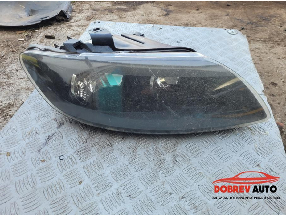 Фар (десен) за Audi Q7 4L