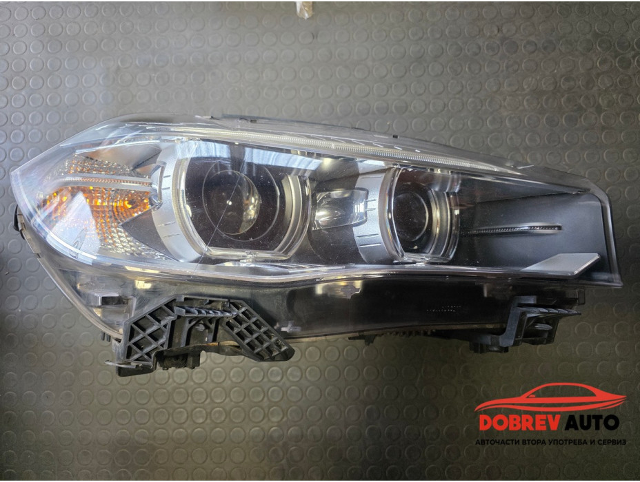 Фар (десен) за BMW X5 F15 оборудван