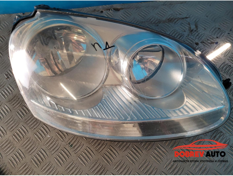 Фар (десен) за VW Golf V