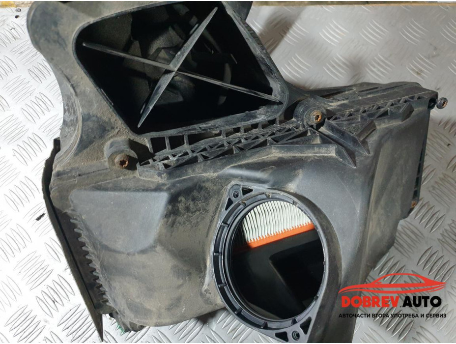 Филтърна кутия за Audi A5 8T 2.0 TDI Facelift Филтърна кутия за Audi A5 8T 2.0 TDI Facelift