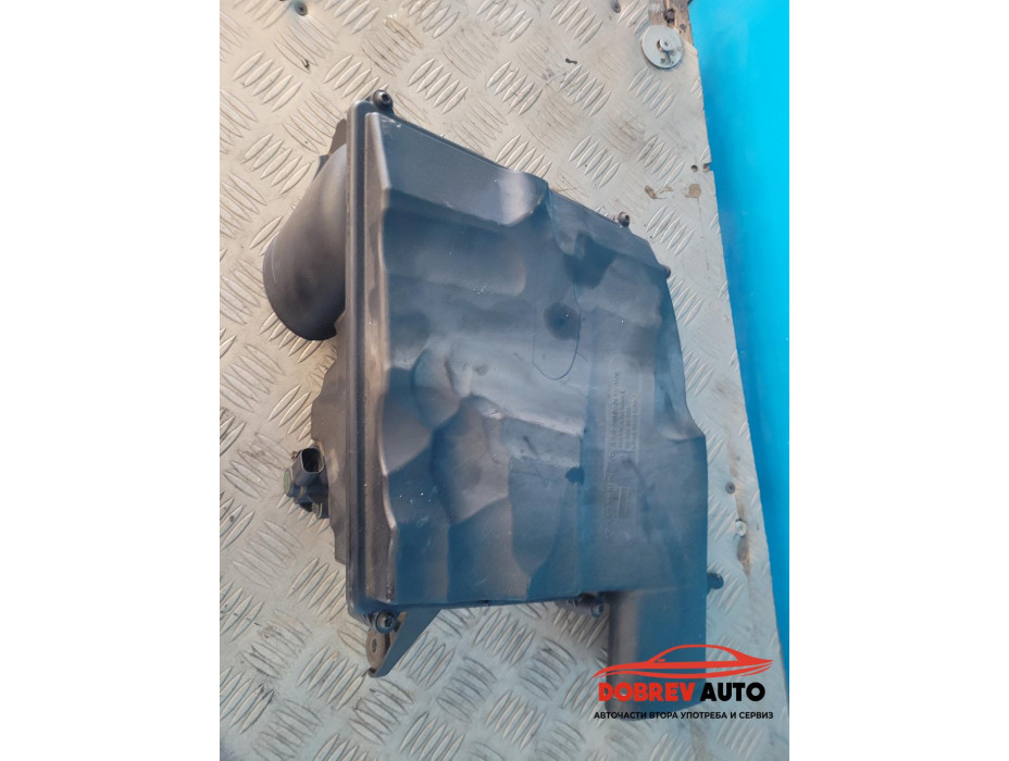 Филтърна кутия (лява) за Mercedes ML Class W164 3.2 CDI Филтърна кутия (лява) за Mercedes ML Class W164 3.2 CDI