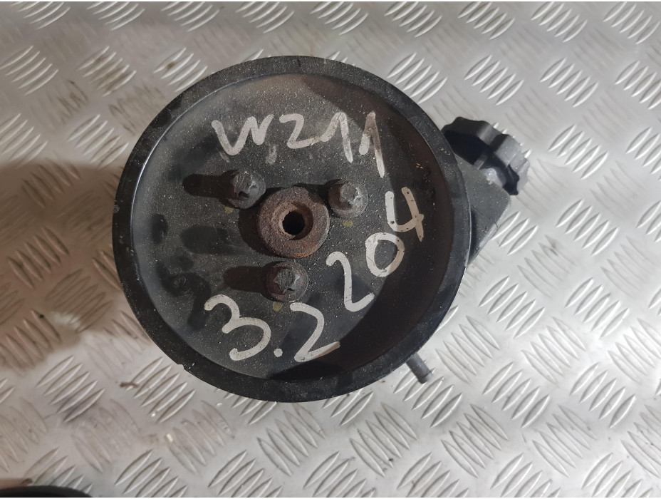 Хидравлична помпа за Мерцедес Е 320 комби / Mercedes E 320 W211