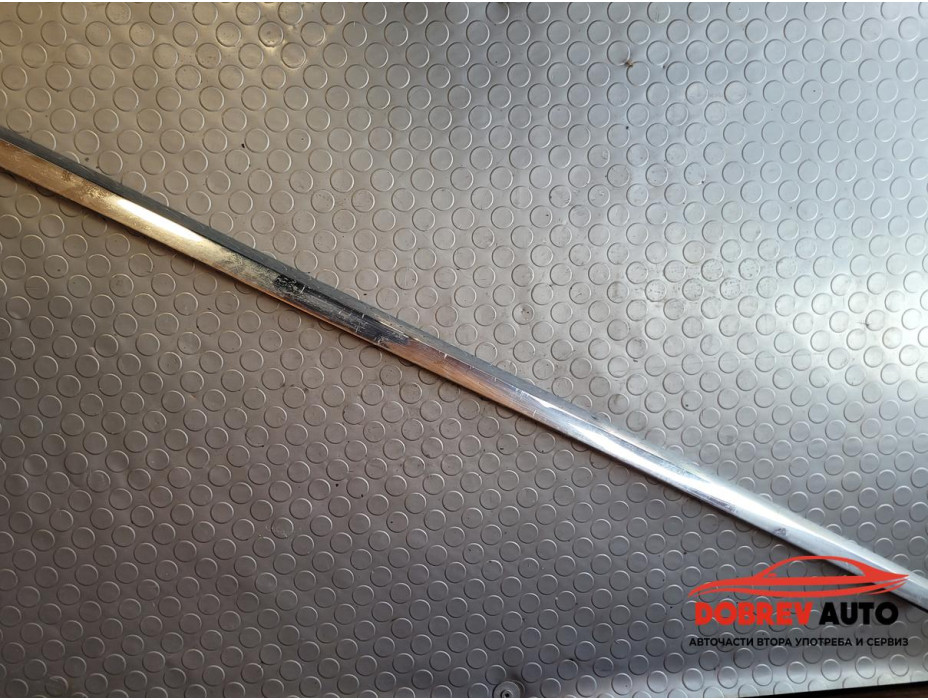 Хром лайсна (предна лява) за BMW 740d G11