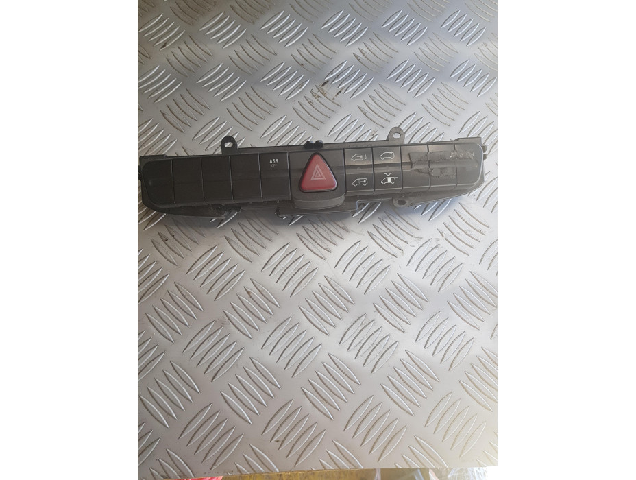 Централна конзола бутони за Mercedes Vito W639 Централна конзола бутони за Mercedes Vito W639