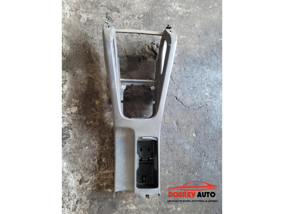Централна конзола за VW Golf V 2.0 TDI 4 motion