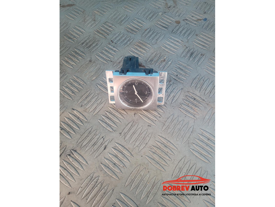 Часовник за VW Passat B7